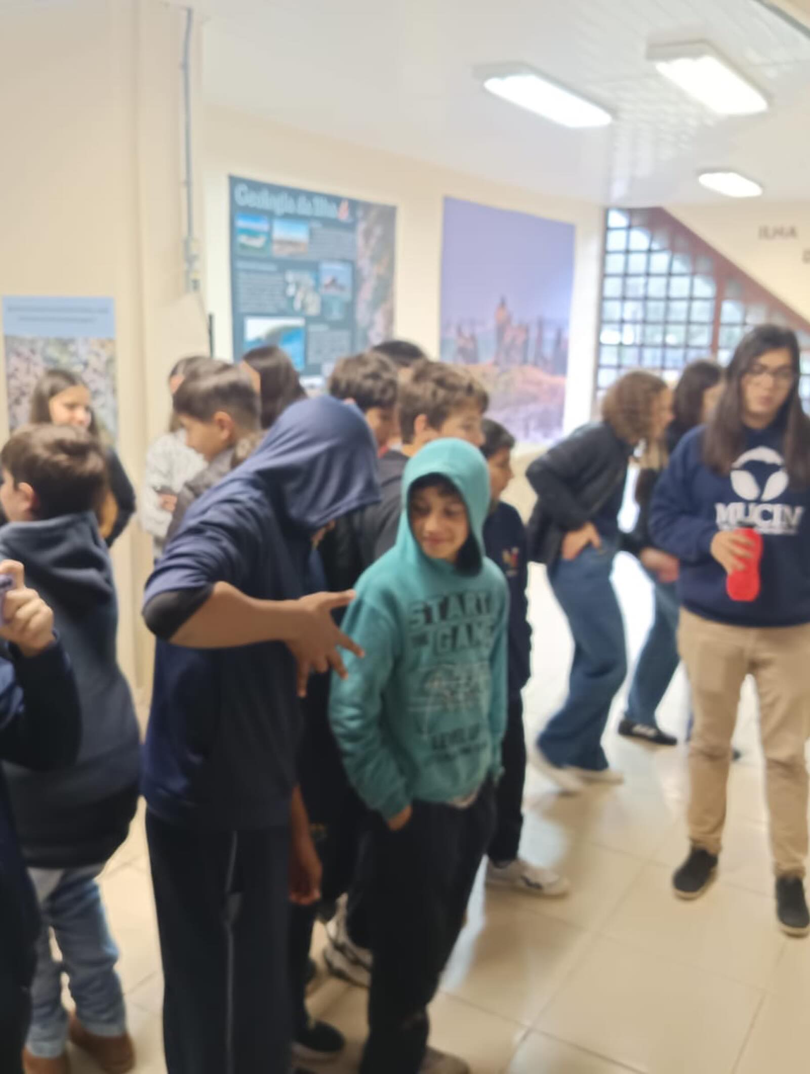 Estudantes em visita ao Ceclimar