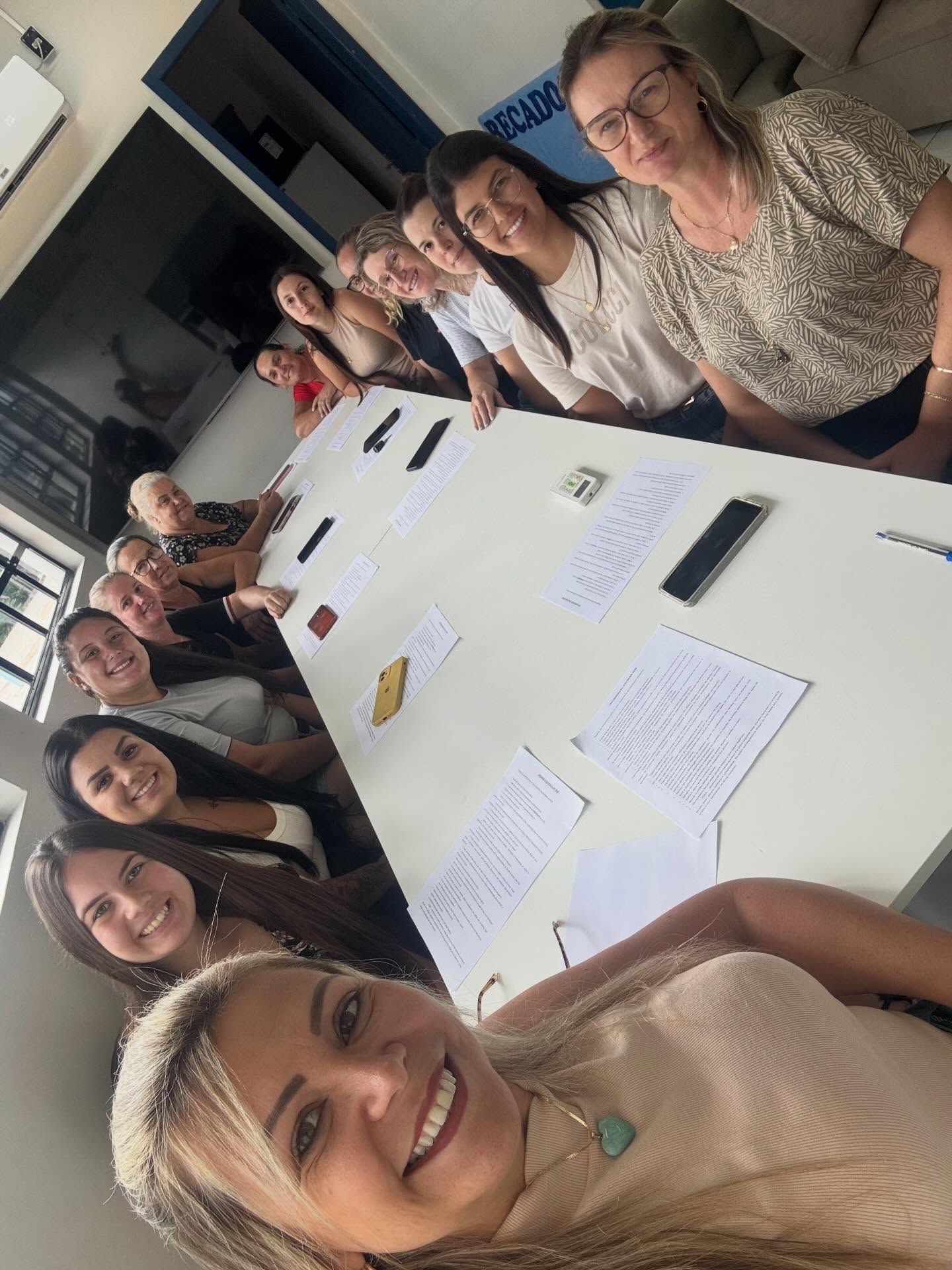 Equipe da Escola Celita reunida